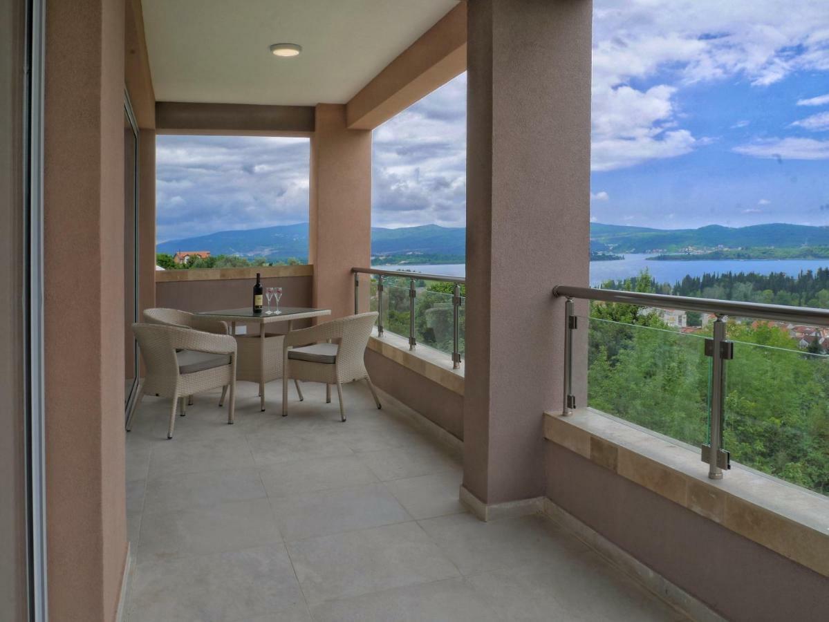Villa Travertino Tivat Exteriör bild